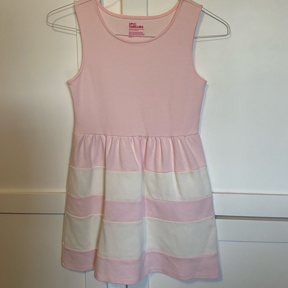 Cute dress for your tween! Size L Girls